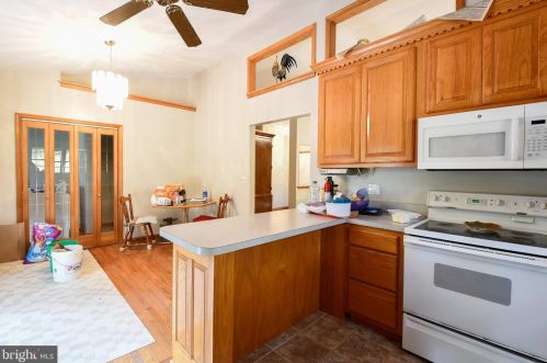 9135 James Madison Pkwy, Owens VA  22485-4905 exterior