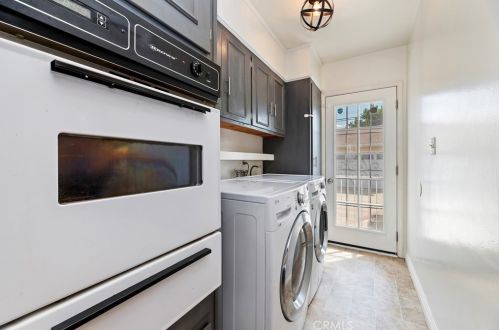 1006 Courtney Ave, Fullerton CA 92833-4461 exterior