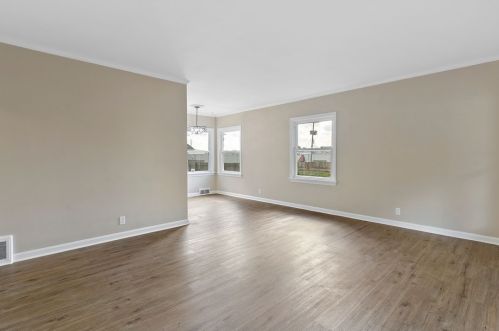203 Clen Moore Blvd, New Castle PA  16105-2609 exterior