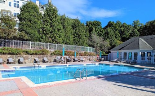 623 Viewpoint Ter, Peekskill NY  10566-6210 exterior