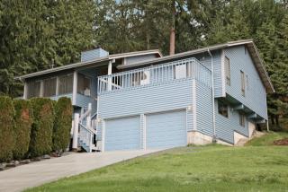 1102 205th Ave, Redmond, WA 98074-6654