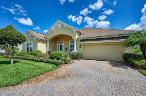 7275 Village Sq, Vero Beach, FL 32966-1289
