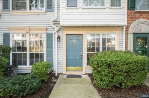 748 Pepperidge Rd, Mahwah NJ  07430-3452 exterior