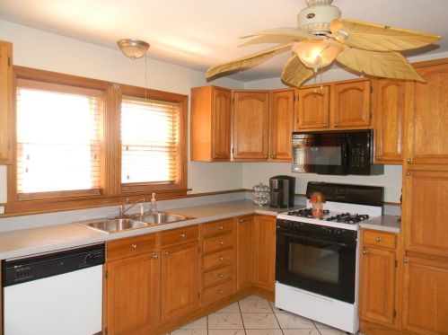 18 Eddy St, Providence RI 02903-1702 exterior