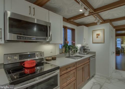 409 Boas St, Harrisburg PA 17103-1716 exterior