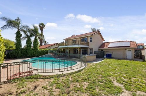 4388 Mapleton Cir, Riverside CA  92509-0942 exterior