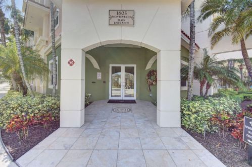 1362 Piazza Pitti, Boynton Beach, FL 33426-8272
