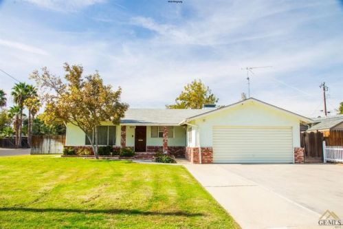 403 Elm St, Bakersfield, CA 93263-2211