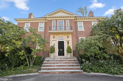 3065 University Ter, Washington, DC 20016-3462
