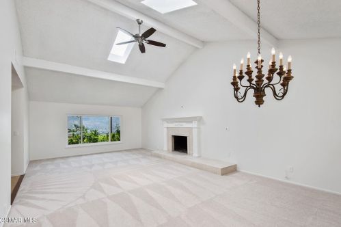 643 Dana Dr, Santa Paula CA  93060-1614 exterior