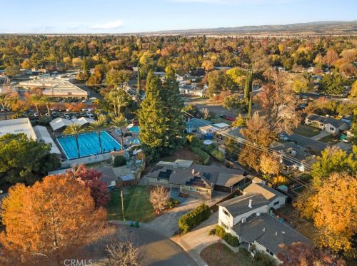 950 Karen Dr, Chico CA  95926-2819 exterior