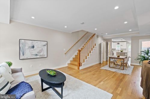 625 8th St, Washington, DC 20002-5237