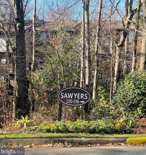 2120 Cartwright Pl, Herndon VA  20191-1903 exterior