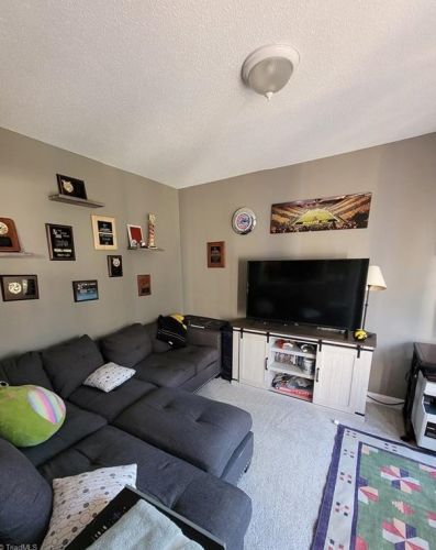 29 Cedar Knoll Dr, Greensboro NC  27407-5837 exterior