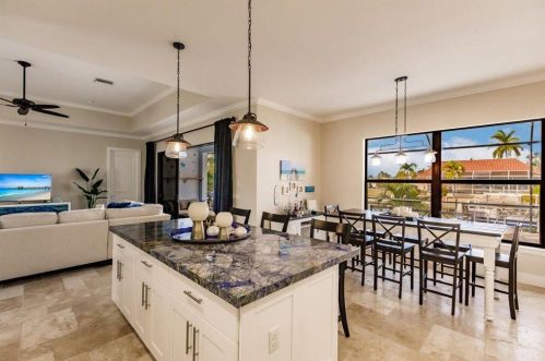 1090 Cara Ct, Marco Island FL  34145-4563 exterior