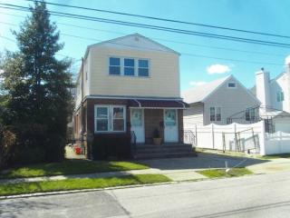 216 Mckee St, Floral Park NY  11001-1315 exterior