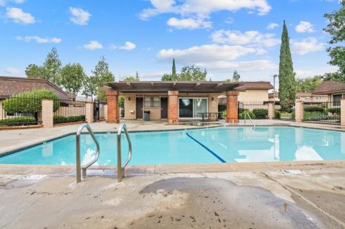 2121 Grand Ave, Escondido CA  92027-3465 exterior