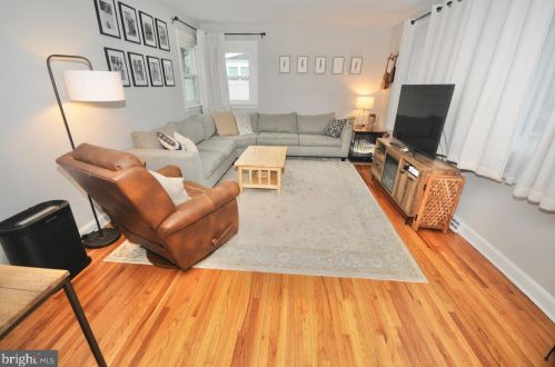 35 Wilbur Henry Dr, Florence NJ  08518-2701 exterior