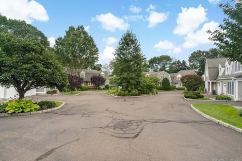 37 Lakeview Ave, New Canaan, CT 06840-5948