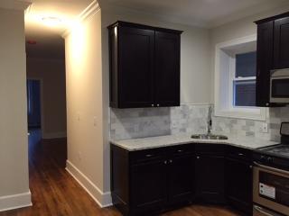 32 Monroe Pl, Montclair NJ  07042-4623 exterior