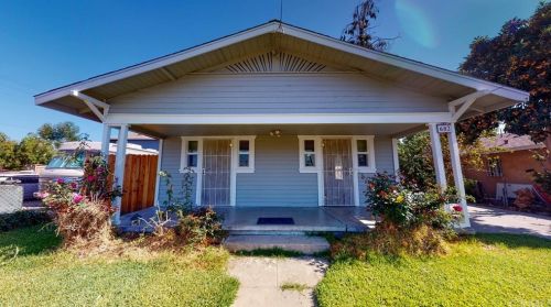 682 Olive St, San Bernardino CA  92410-2841 exterior