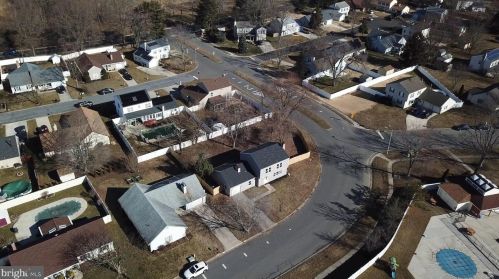 125 Applewood Dr, Auburn NJ 08085-1559 exterior