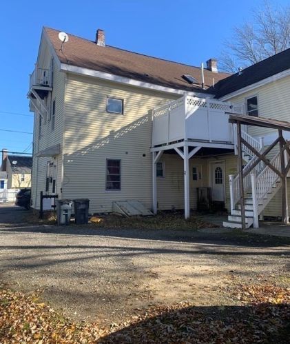 43 Aubin St, Amesbury, MA 01913-2921