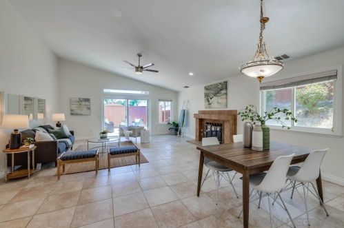 1584 Jonathon St, Vista, CA 92083-4002
