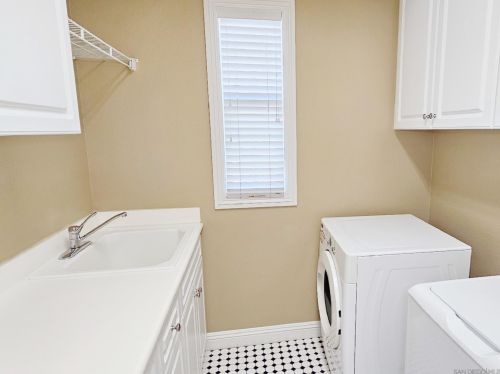 1441 Caminito Sicilia, Chula Vista CA  91915-4143 exterior