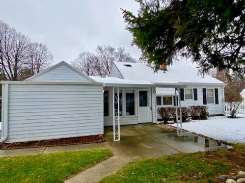 5325 Dakota St, Milwaukee, WI 53219-3362