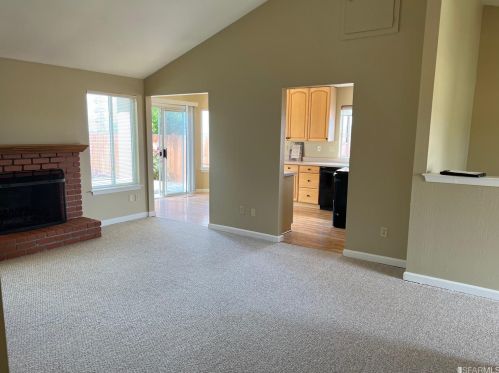 2222 Ridgecrest Way, West Pittsburg, CA 94565-4518