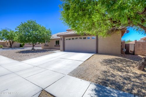 10636 Malta St, Tucson, AZ 85747-5979