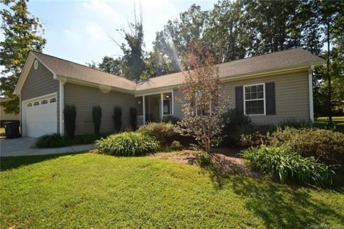 111 Cactus Ln, Statesville, NC 28625-8354