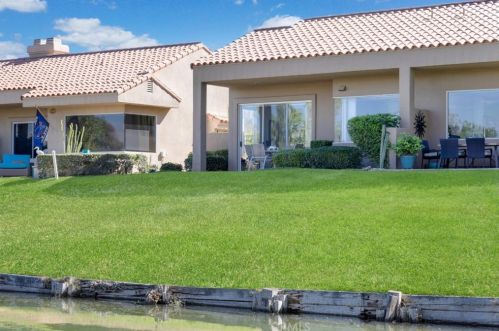 20 Hilton Head Dr, Rancho Mirage CA  92270-1607 exterior