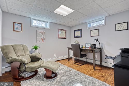 48 Valley Rd, Hummelstown PA  17036-9723 exterior