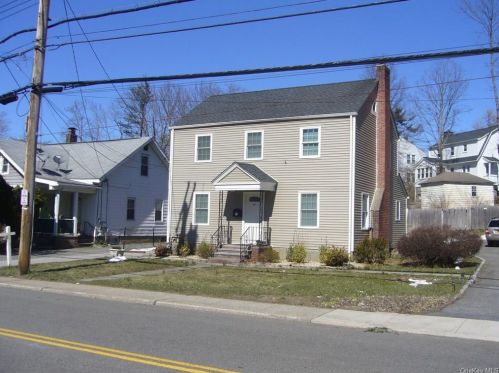 21 Pleasantville Rd, Crotonville, NY 10562-4416