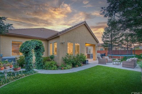 2574 Utah Ave, Fresno CA  93720-3977 exterior