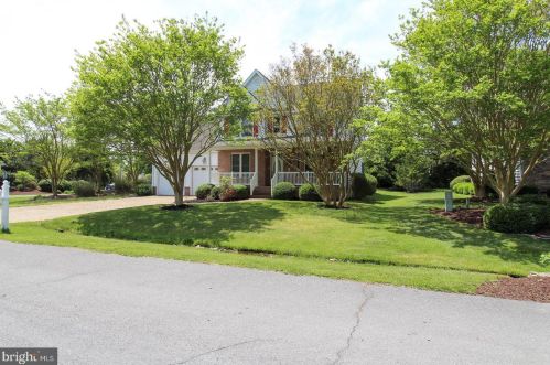 1 Dove Ct, Millville, DE 19970-9017