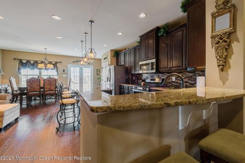 66 Kyle Dr, Tinton Falls NJ  07712-7536 exterior