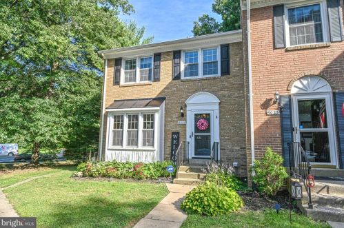 9021 Rosewall Ct, Springfield, VA 22152-2123