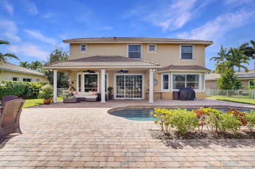 1885 139 Ter, Hollywood FL  33028-2837 exterior