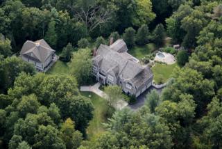 112 Old Branchville Rd, Ridgefield, CT 06877-6018
