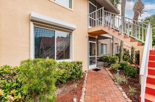 1685 Windy Pines Dr, Naples, FL 34112-2776