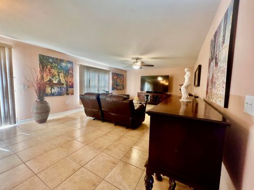 1142 Floresta Dr, Fort Pierce FL  34983-2758 exterior
