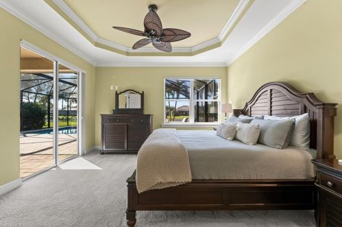 9463 Quarry Dr, Naples FL  34120-5223 exterior