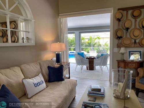 3843 9th Ln, Vero Beach FL  32960-6122 exterior