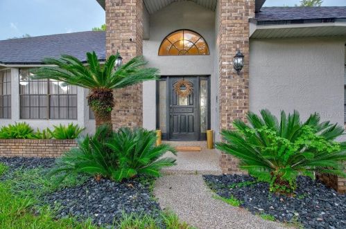 8441 Lost Lake Dr, Orlando, FL 32817-1574