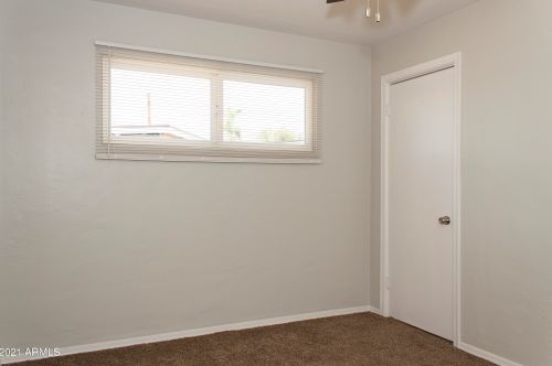 8136 12 St, Phoenix AZ 85022-3137 exterior