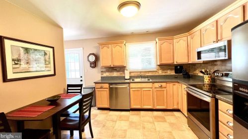 2023 Kynwyd Rd, Wilmington DE  19810-3843 exterior