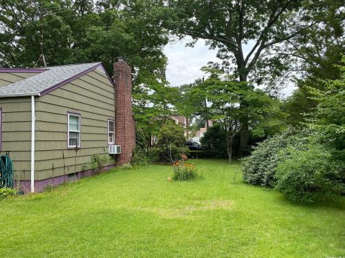 205 4th St, Elwood NY  11731-3525 exterior